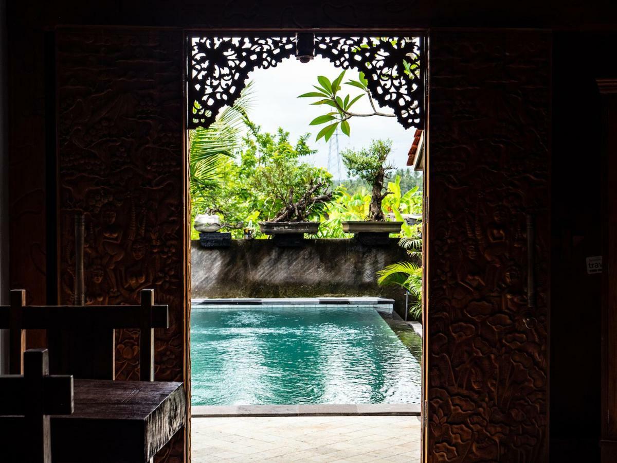 Fins Villa Medewi Airsatang Экстерьер фото