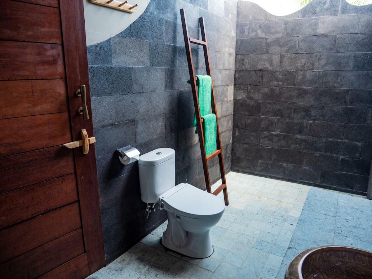 Fins Villa Medewi Airsatang Экстерьер фото