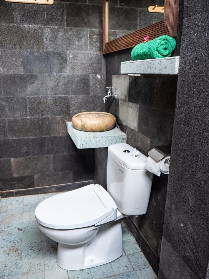 Fins Villa Medewi Airsatang Экстерьер фото